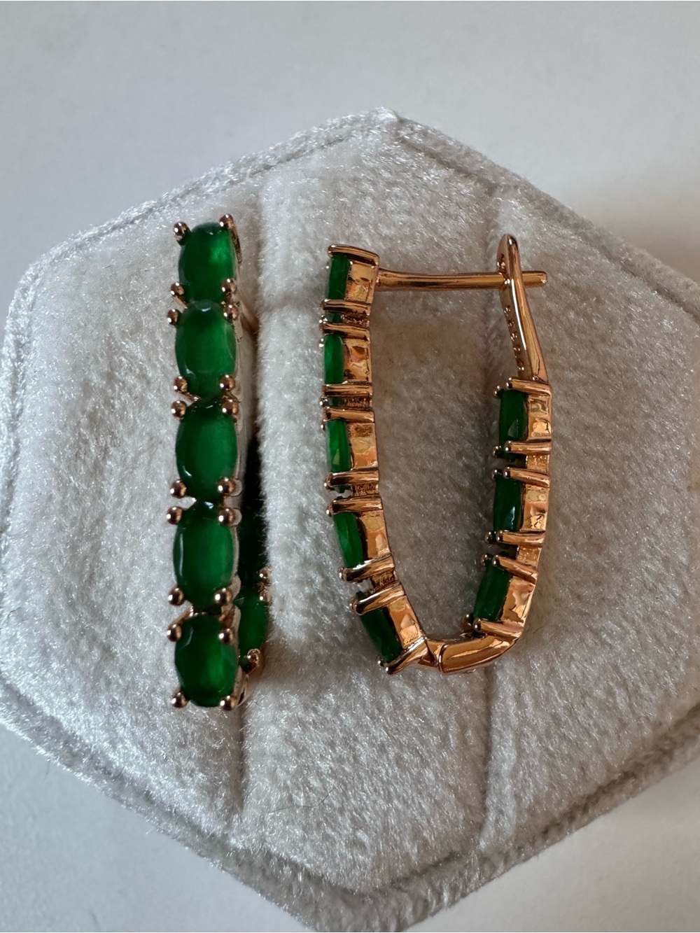 14K 585 Rolled Rose Gold Green Stone Earrings